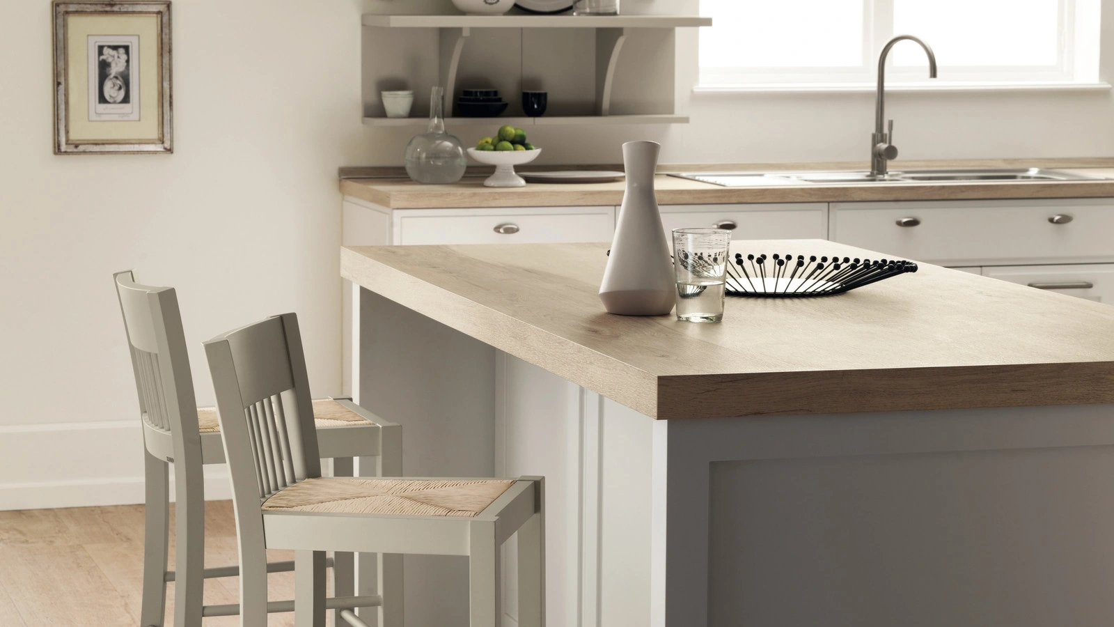 Sgabello Gea in legno massello di Scavolini