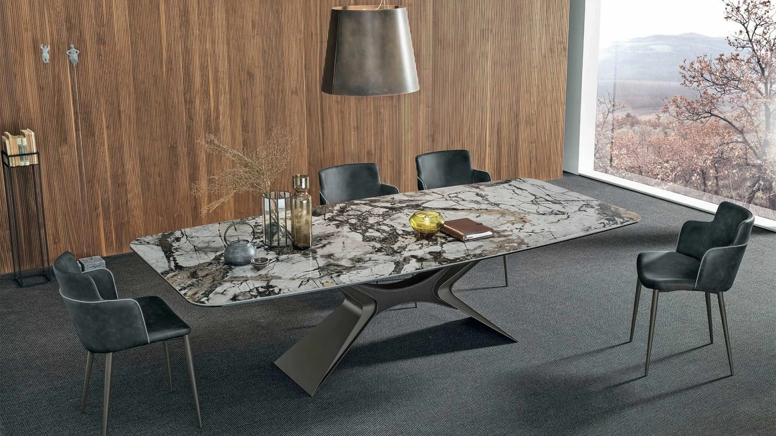 Tavolo Sail con piano in ceramica urban marble lucido con struttura in metallo antracite di Sedit