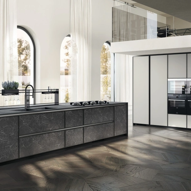 Cucina Moderna Jeometrica 06 in gres Nero Greco e Fenix Grigio Efeso di Scavolini